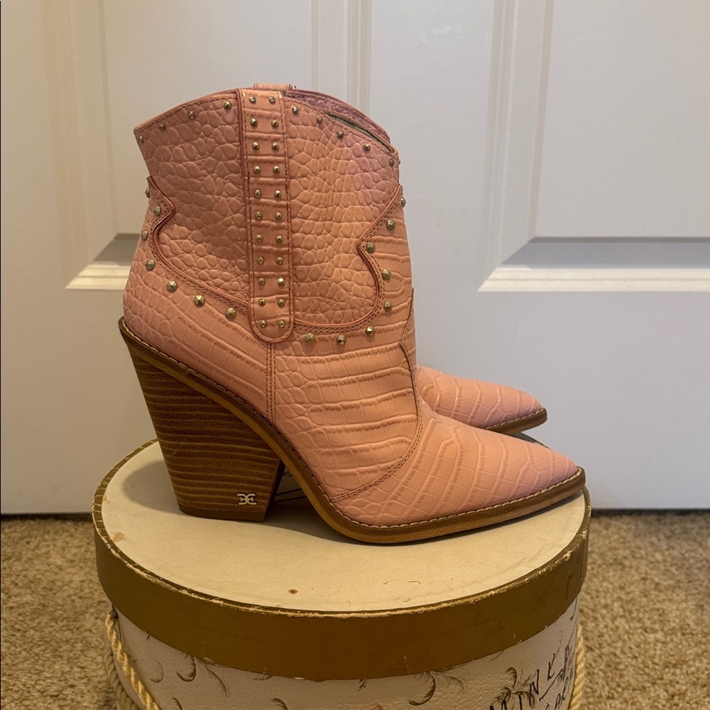 Sam Edelman Pink Croc-Embossed Ankle Boots - Picture 5 of 6